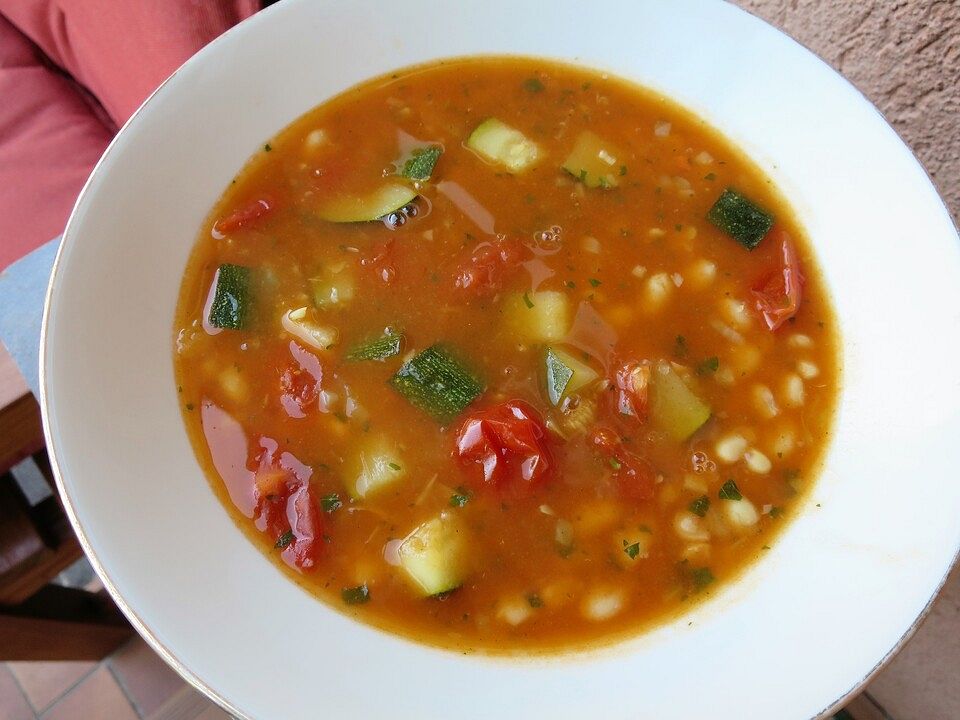 Vegetarische Gemüse-Tomaten-Bohnen-Suppe von patty89| Chefkoch
