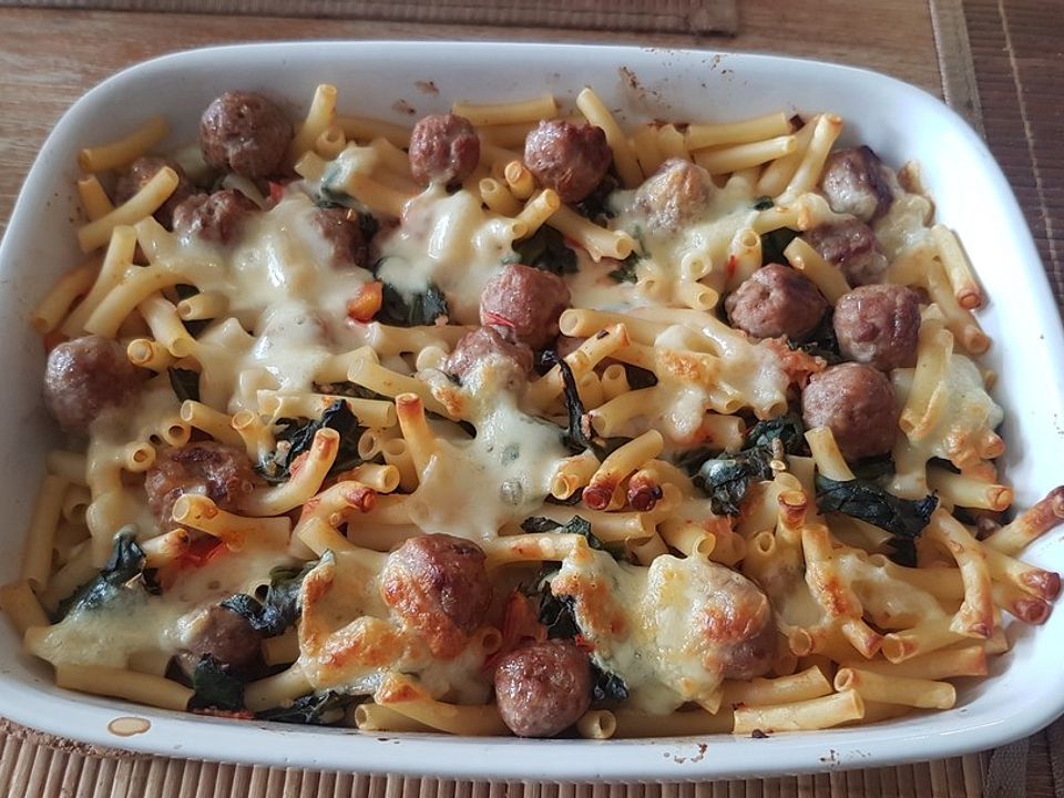 Auflauf mit Nudeln und Fleischklößchen von bille0107| Chefkoch