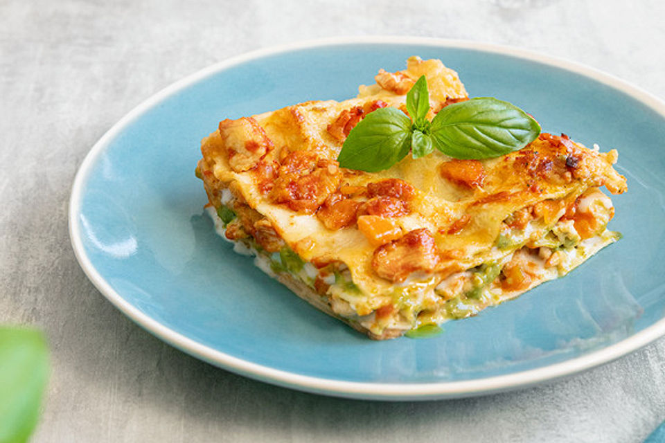 Lasagne mit Pesto und Hähnchenbrust