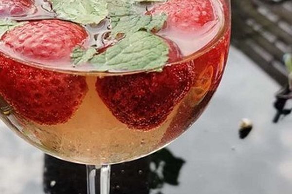 Lillet Wild Berry mit dem Extra von ulrike_fischer75 | Chefkoch