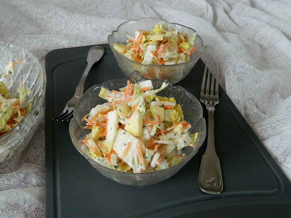 Chinakohlsalat mit Möhren und Äpfeln von pitimoe| Chefkoch