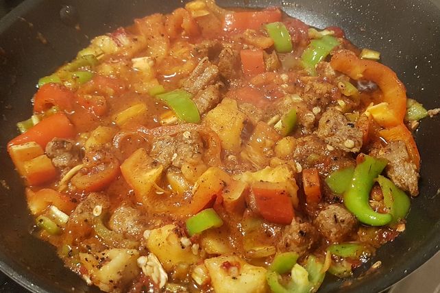 Scharfe Paprika-Rinderpfanne von j_topuzcu| Chefkoch