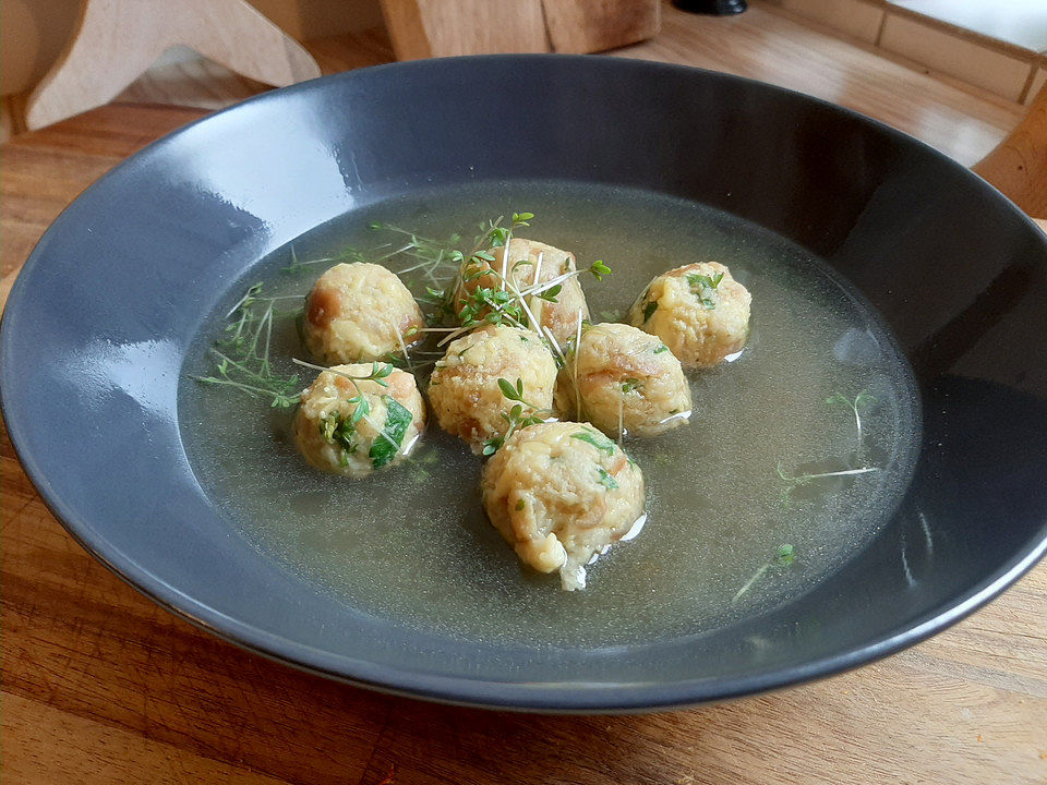 Käseknödelsuppe Rezept, Allgäuer-käseknödelsuppe