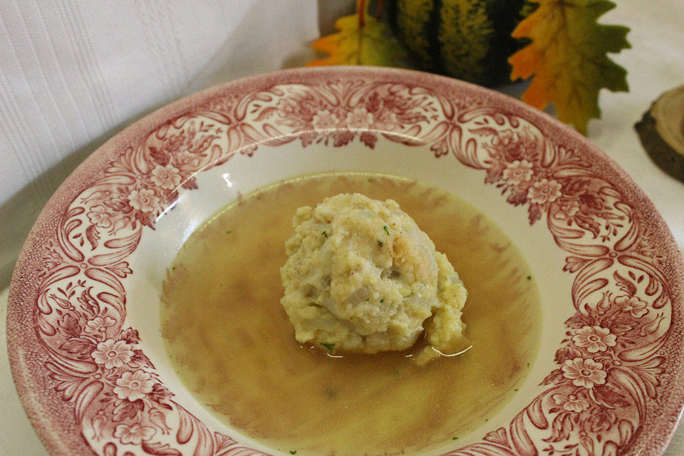 Käseknödelsuppe