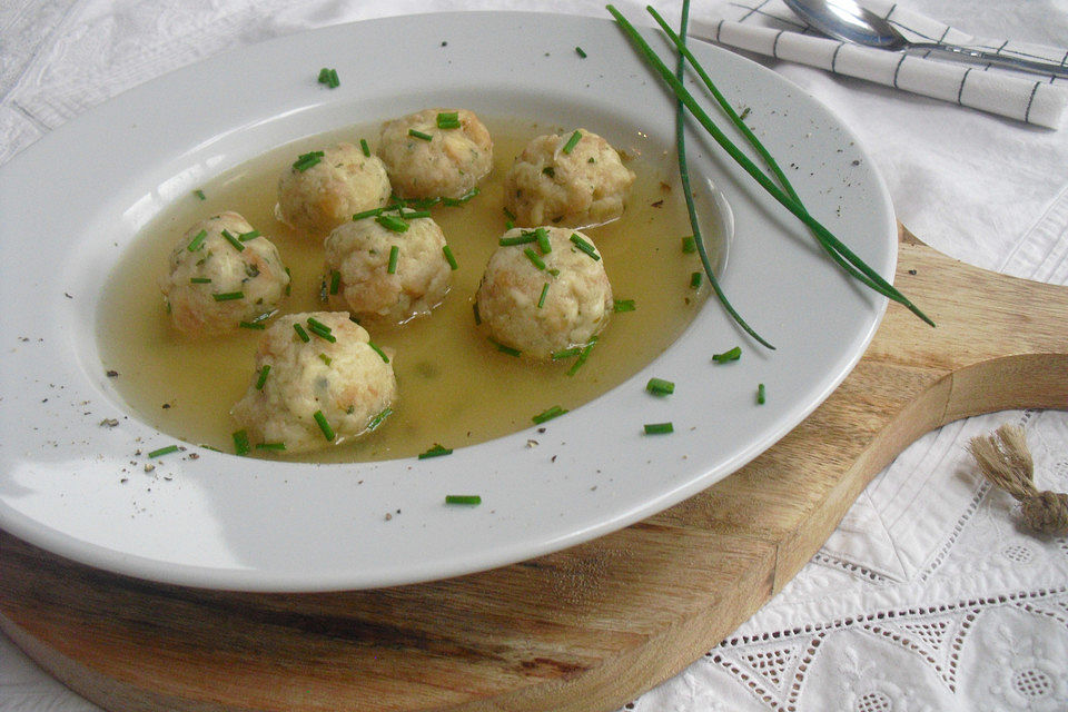 Käseknödelsuppe