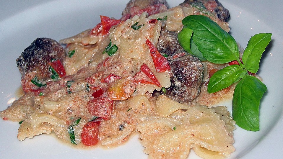 Farfalle mit Hackbällchen und Ricottasoße von hobbykoechin Farfalle mit Hackbällchen und Ricottasoße von hobbykoechin