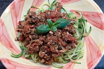 Vegane Bolognese mit Zucchini-Spaghetti