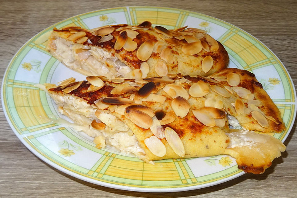 Geräuchertes Forellenfilet mit Birne im Haselnuss-Pfannkuchen à la Didi