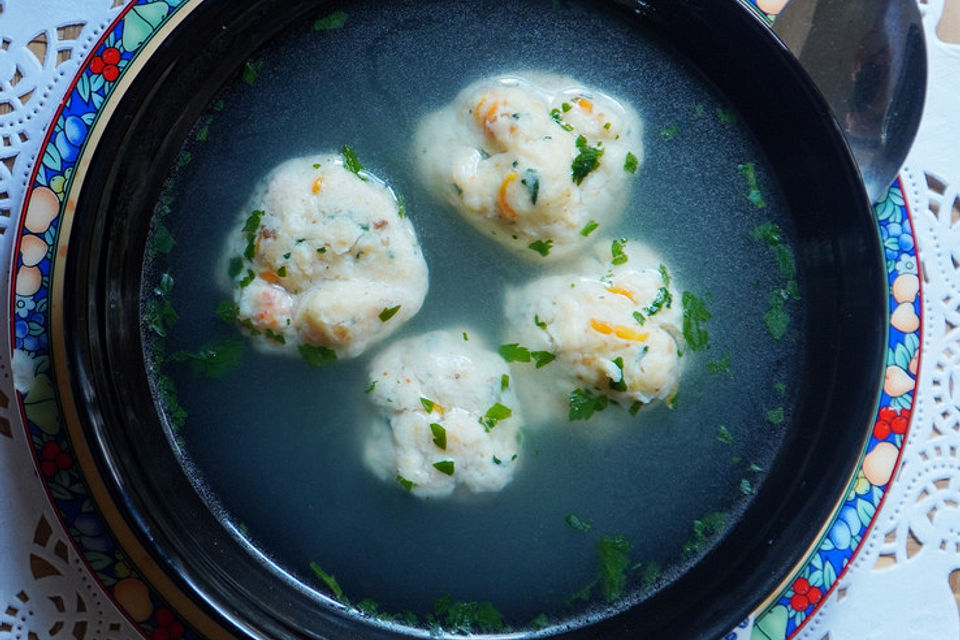 Klare Suppe mit Garnelenbällchen - Bakso udang Sanur Beach