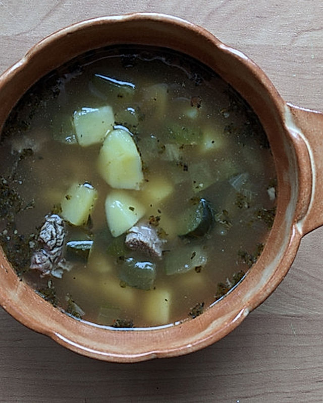 Saure Gurken-Suppe
