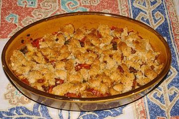 Tomaten-Kapern-Parmesan-Crumble