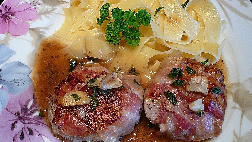 Schweinefiletmedaillons mit Salbeibutter von Koelkast| Chefkoch Schweinefiletmedaillons mit Salbeibutter von Koelkast| Chefkoch