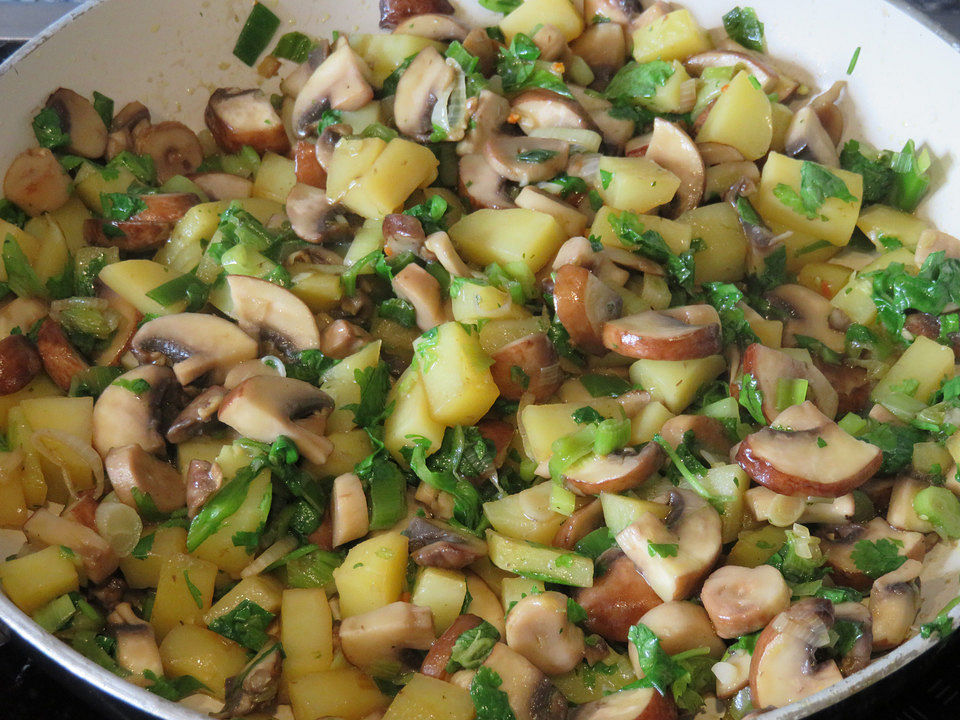 Kartoffel-Champignonpfanne mit viel Grün von opmutti| Chefkoch