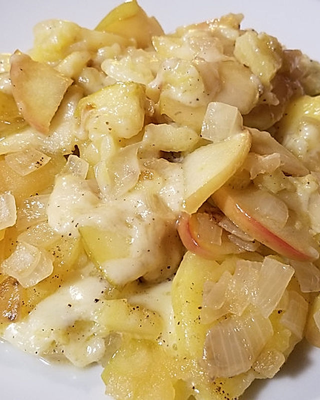 Kartoffelauflauf mit Apfel und Raclettekäse à la Lene