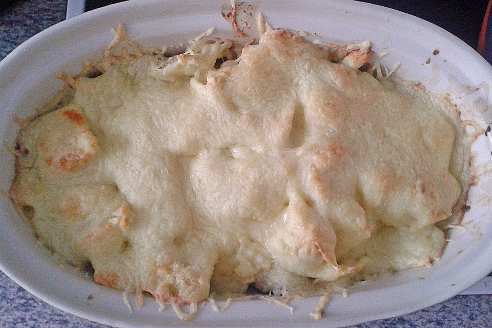 Tortelliniauflauf mit Thunfisch