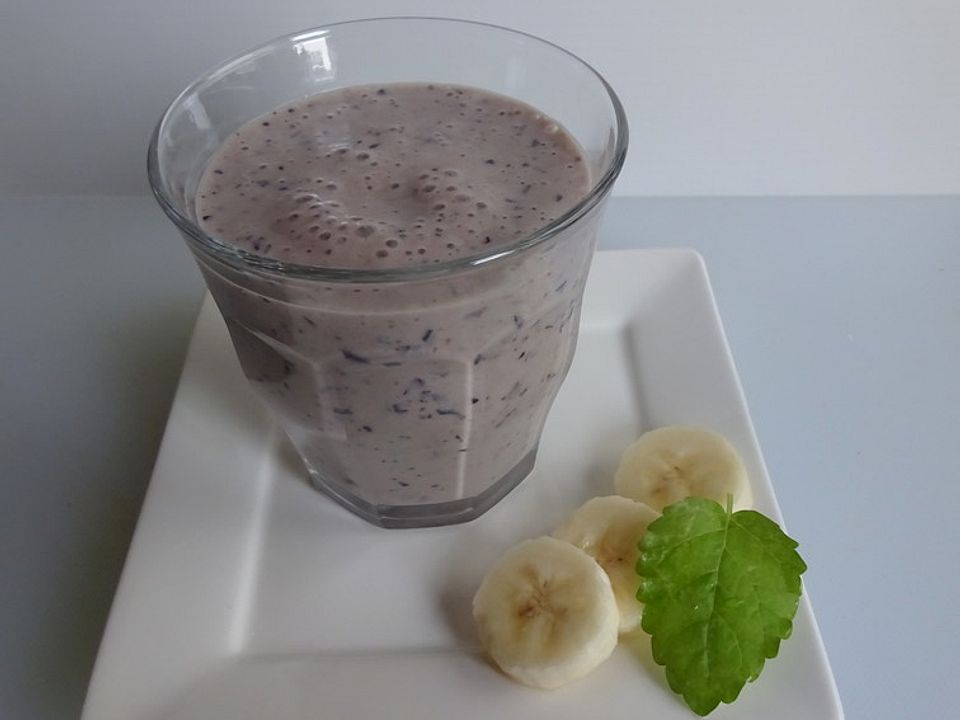 Dinkel-Heidelbeer-Shake von Gunnloda| Chefkoch