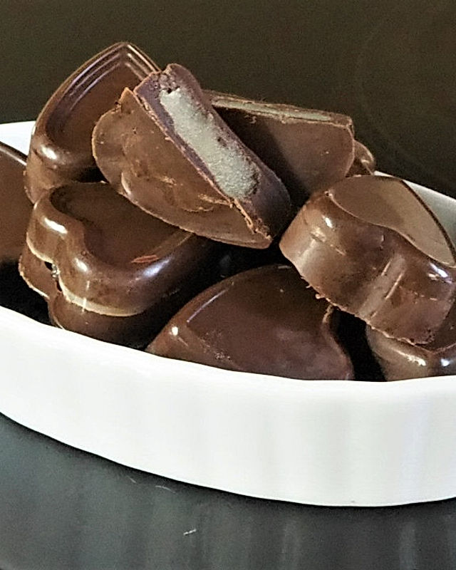 Schokoladen-Marzipan-Pralinen