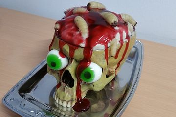 Halloween - Süßes Gehirn mit Marzipan-Maden