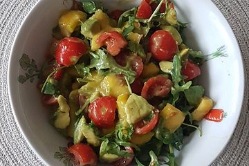 Avocado-Mango-Salat