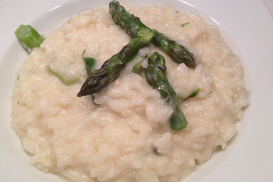 Spargelrisotto mit Erbsen