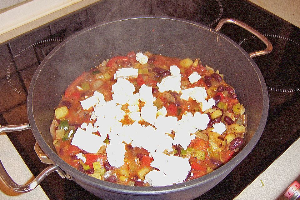 Gemüsepfanne mit Feta