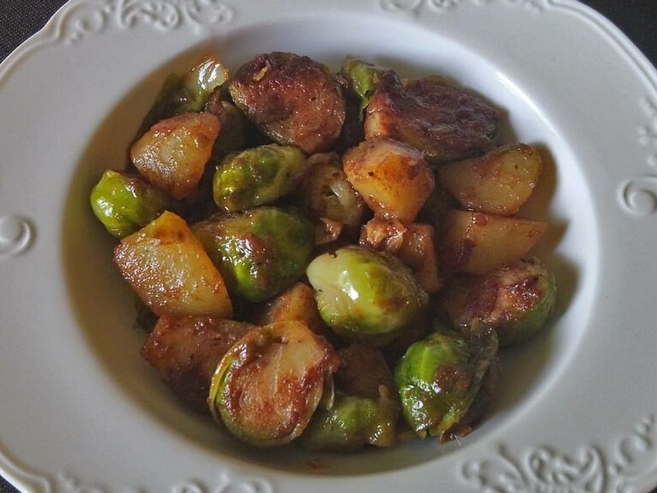 Indisch angehauchte Kartoffel-Rosenkohl-Pfanne von opmutti| Chefkoch