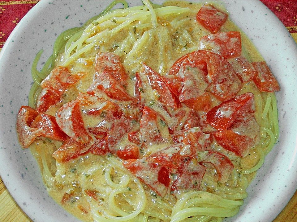 Annas Pasta mit Frischkäse - Sauce und Tomaten von arthurdent42| Chefkoch