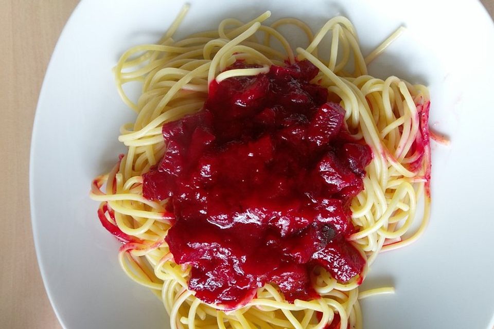 Spaghetti mit Rote Bete-Sauce