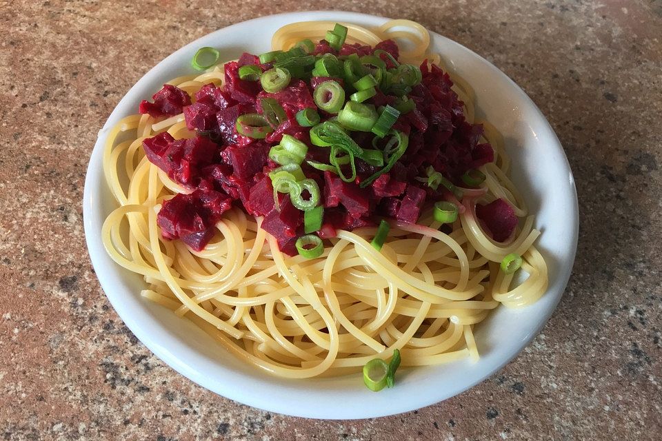 Spaghetti mit Rote Bete-Sauce