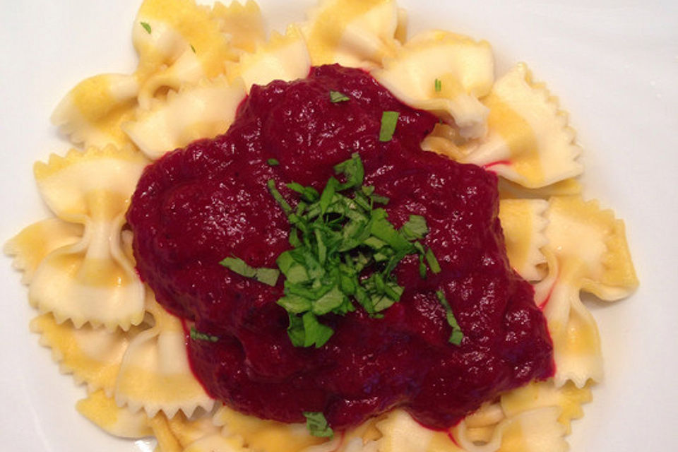 Spaghetti mit Rote Bete-Sauce