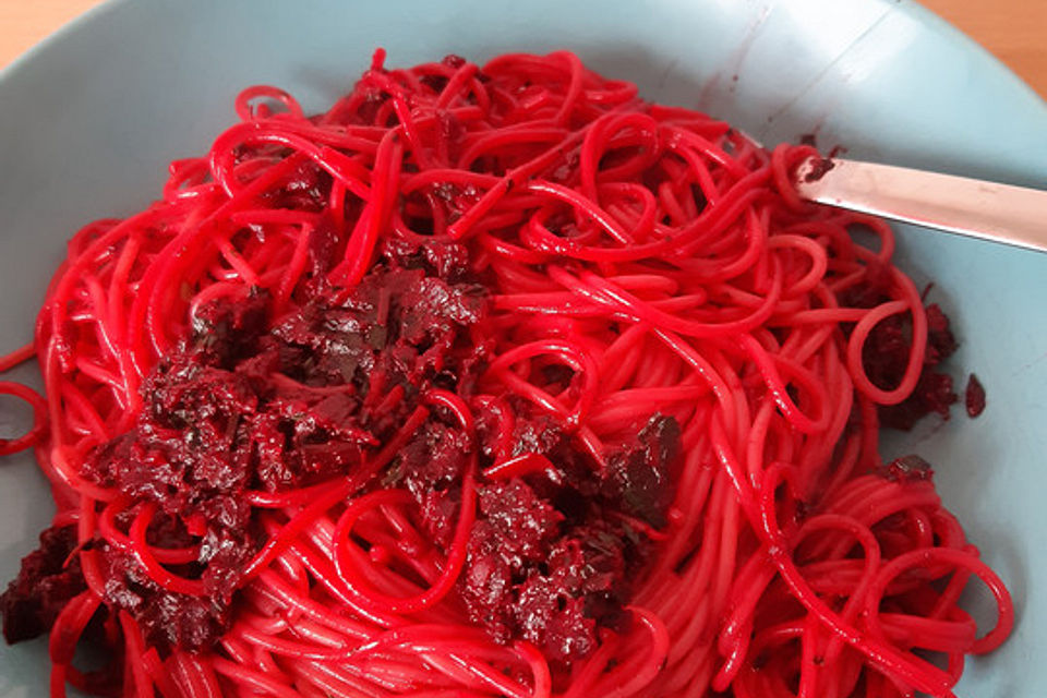 Spaghetti mit Rote Bete-Sauce