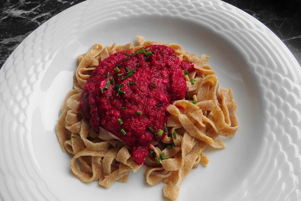 Spaghetti mit Rote Bete-Sauce