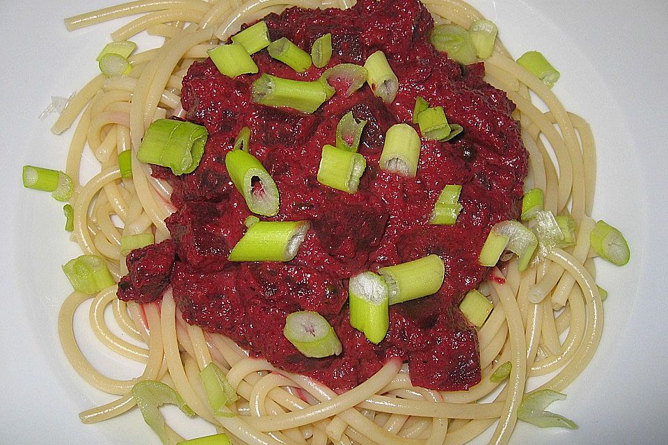 Spaghetti mit Rote Bete-Sauce