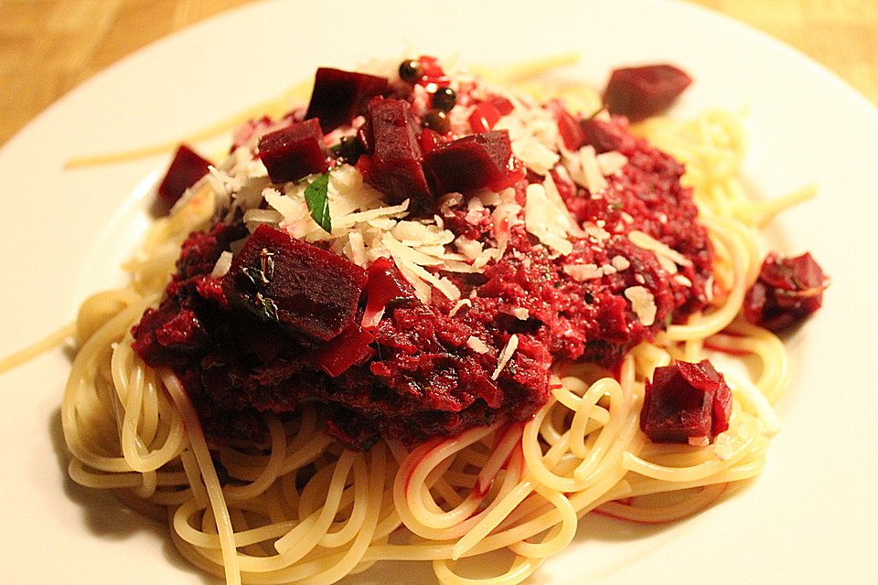 Spaghetti mit Rote Bete-Sauce