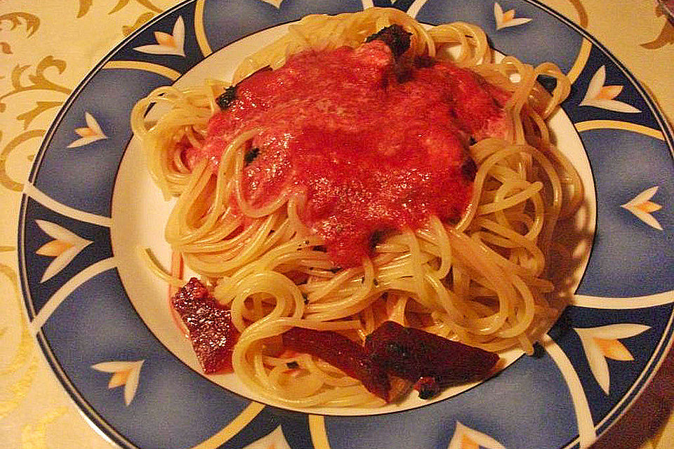 Spaghetti mit Rote Bete-Sauce