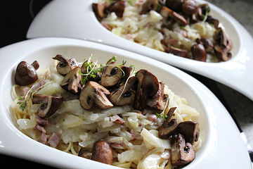 Leichte Fenchel Kasesauce Mit Gebratenen Champignons Und Spaghetti Von Juulee Chefkoch 