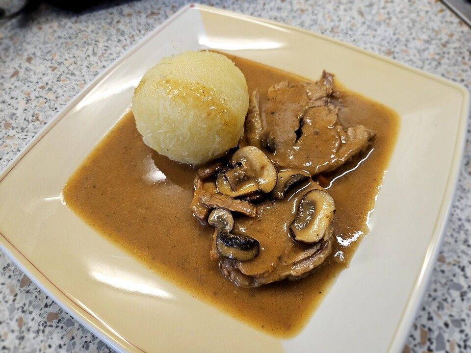 Einfacher Putenbraten mit deftiger Soße von Sascha_BR| Chefkoch