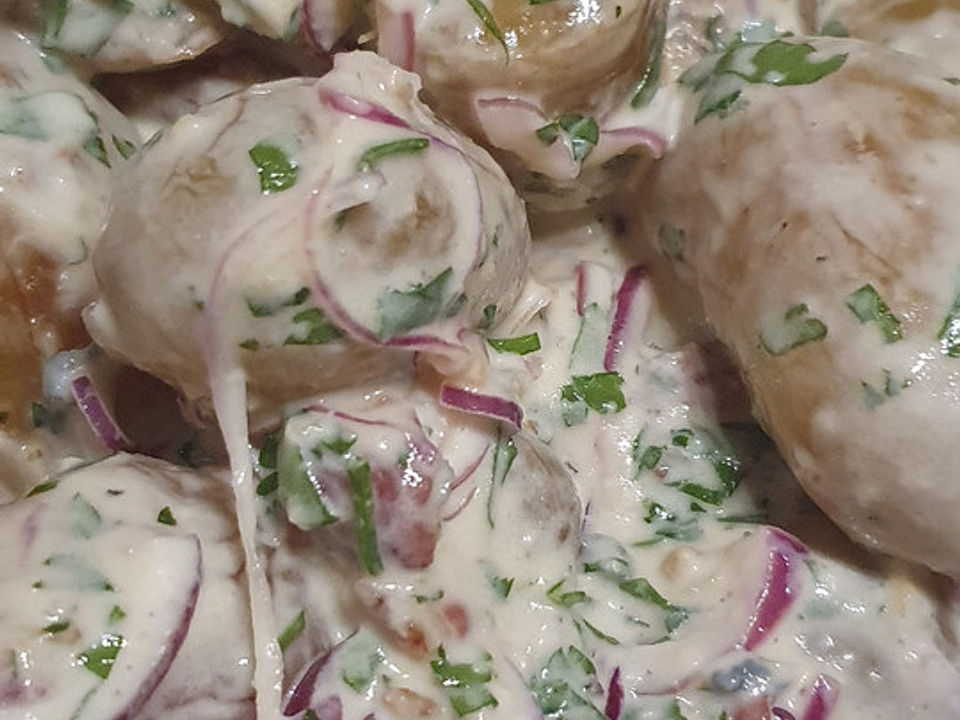 Lauwarmer Kartoffelsalat mit Stilton und Bacon von Kittyminky19| Chefkoch