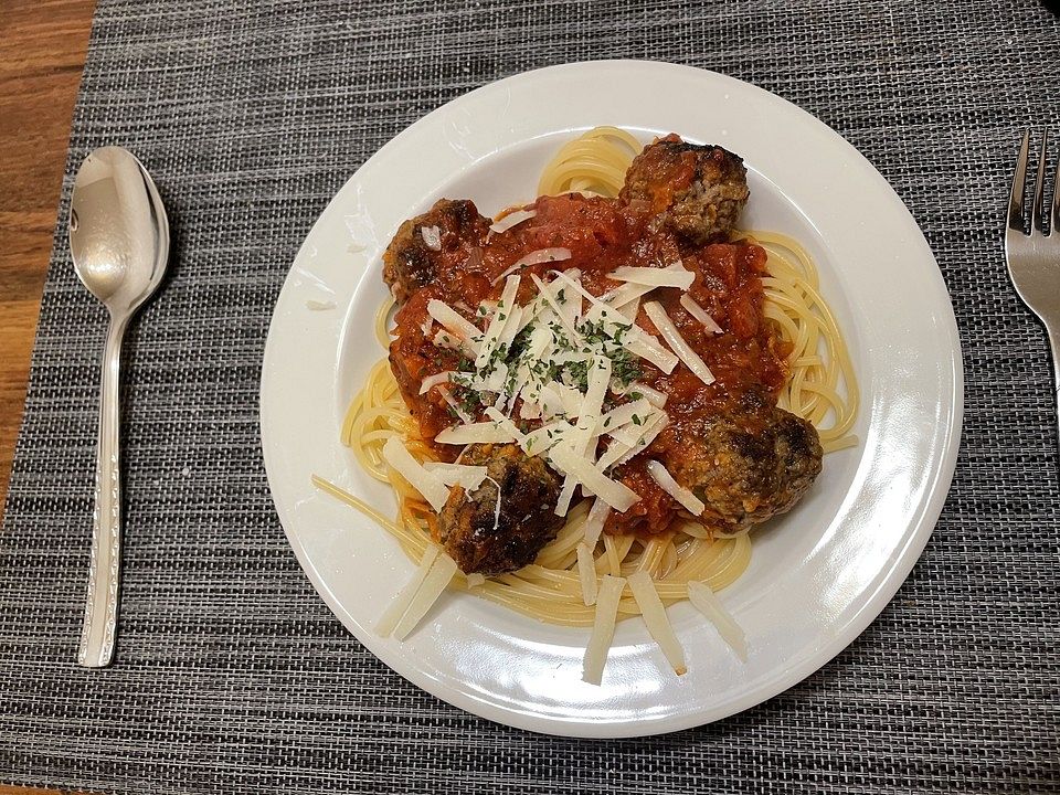 Spaghetti mit Möhren-Hackbällchen von Nauz| Chefkoch
