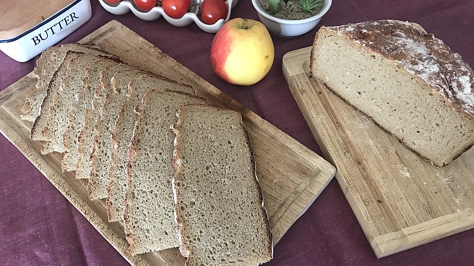 Kräftiges Kartoffelbrot mit Hefe-Vorteig, im Gusseisentopf gebacken von ...