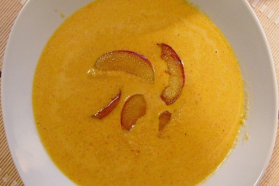 Möhren - Ingwer - Suppe mit frischem Kerbel