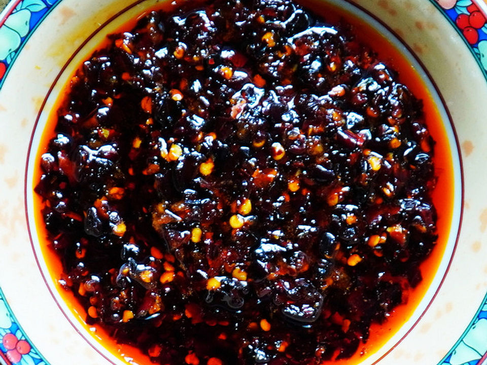 Rote Peperonipaste Mit Knoblauch Ala Szechuan Von Dieter Sedlaczek Chefkoch 