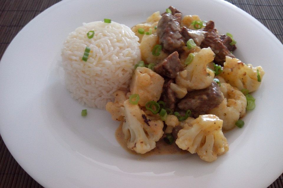 Rindfleischcurry mit Blumenkohl