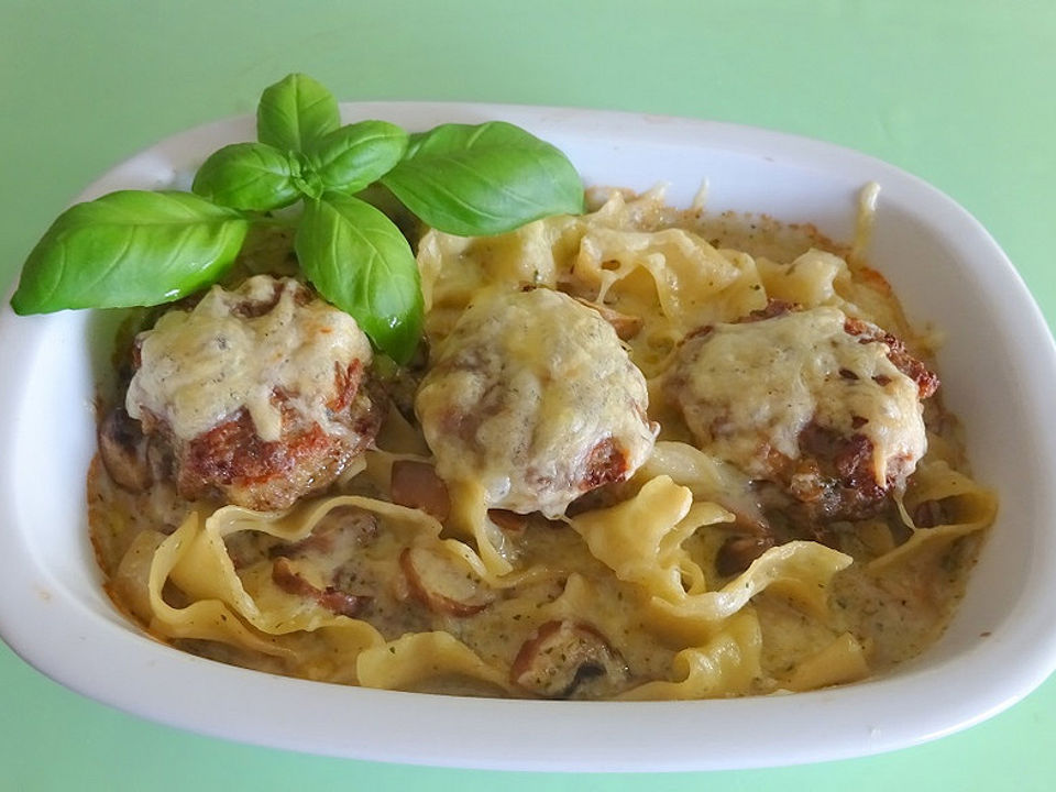 Pasta in Champignon-Mozzarellasauce von movostu| Chefkoch