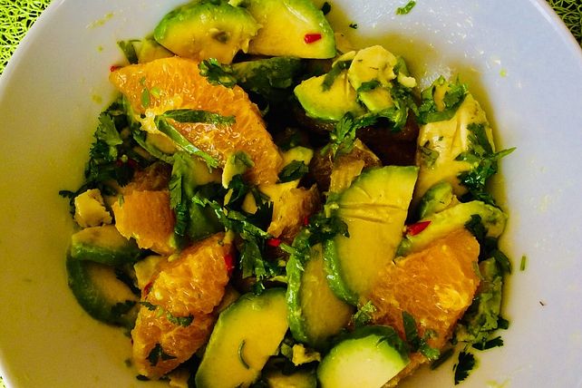 Avocado-Salat mit Orangen, Koriander und Limone von Pannepot| Chefkoch