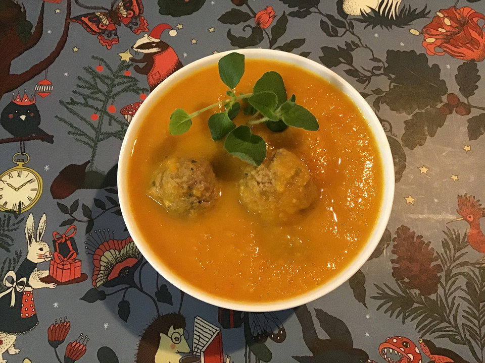 Pastinaken-Möhrensuppe mit Ingwer-Hackbällchen von marmeladenmacherin ...