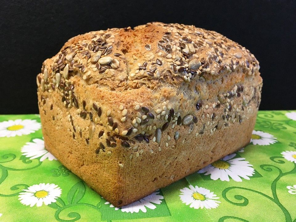 Dinkel-Weizen-Joghurt-Brot von Mooreule| Chefkoch