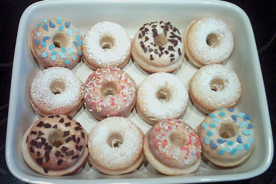 Donuts aus Quark - Öl - Teig für die Backform