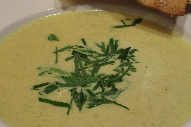 Fruchtige Spargelsuppe mit Frischkäse und Bärlauch von Barbabietola ...