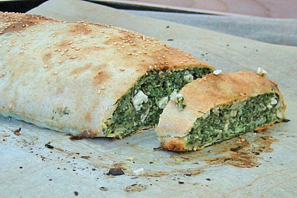 Spinatstrudel mit Schafkäse